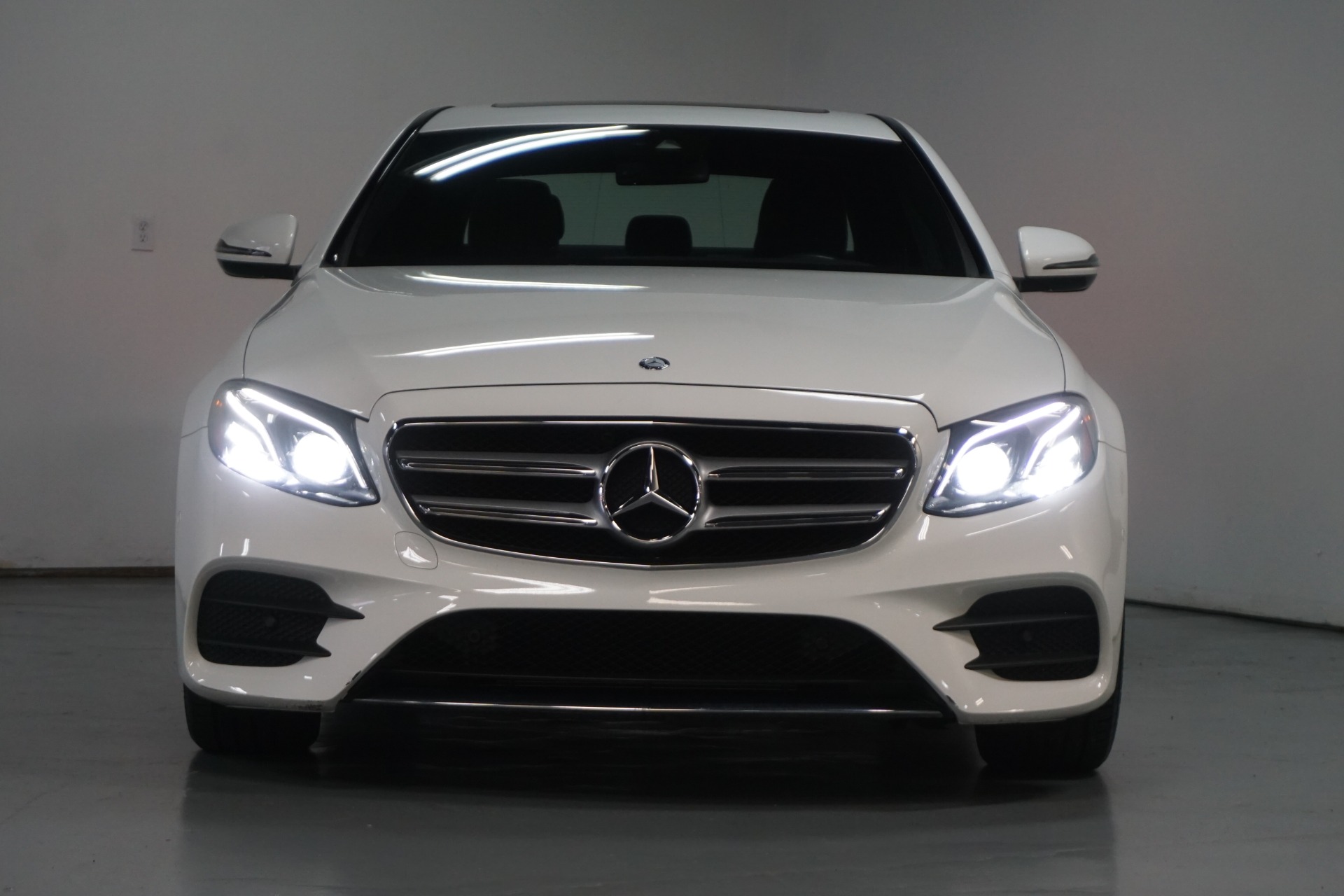 Used 17 Polar White Mercedes Benz E Class 00 Awd E 300 4matic For Sale Sold Prime Motorz Stock 2601