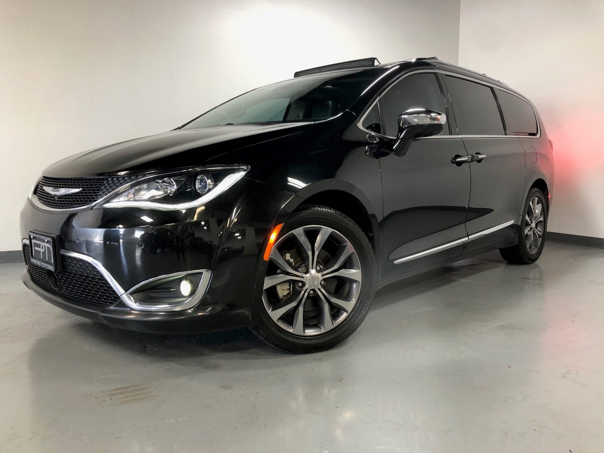 2017 sales pacifica limited