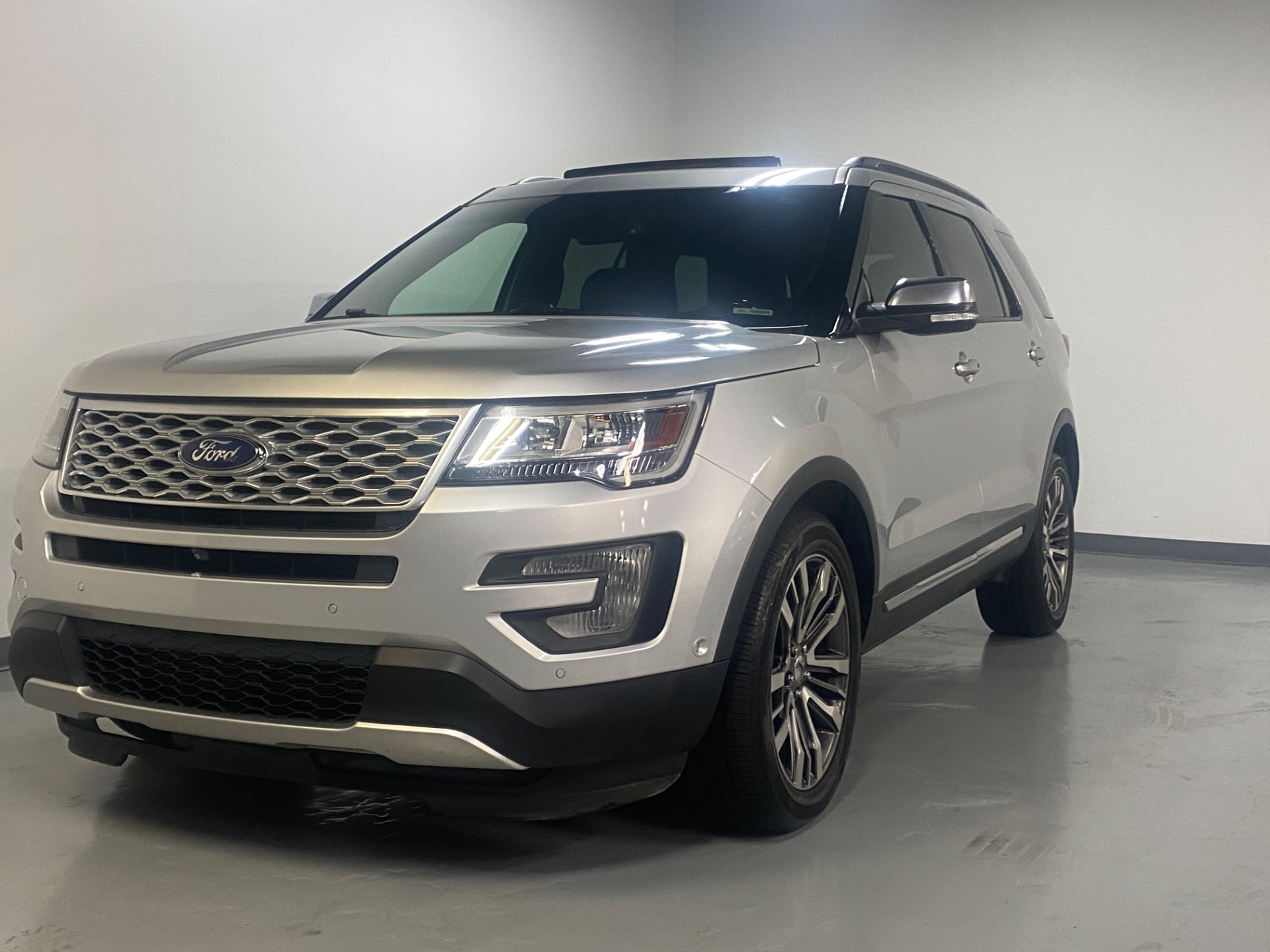 Used 16 Ingot Silver Ford Explorer Platinum Ecoboost 4wd Platinum For Sale Sold Prime Motorz Stock 3068