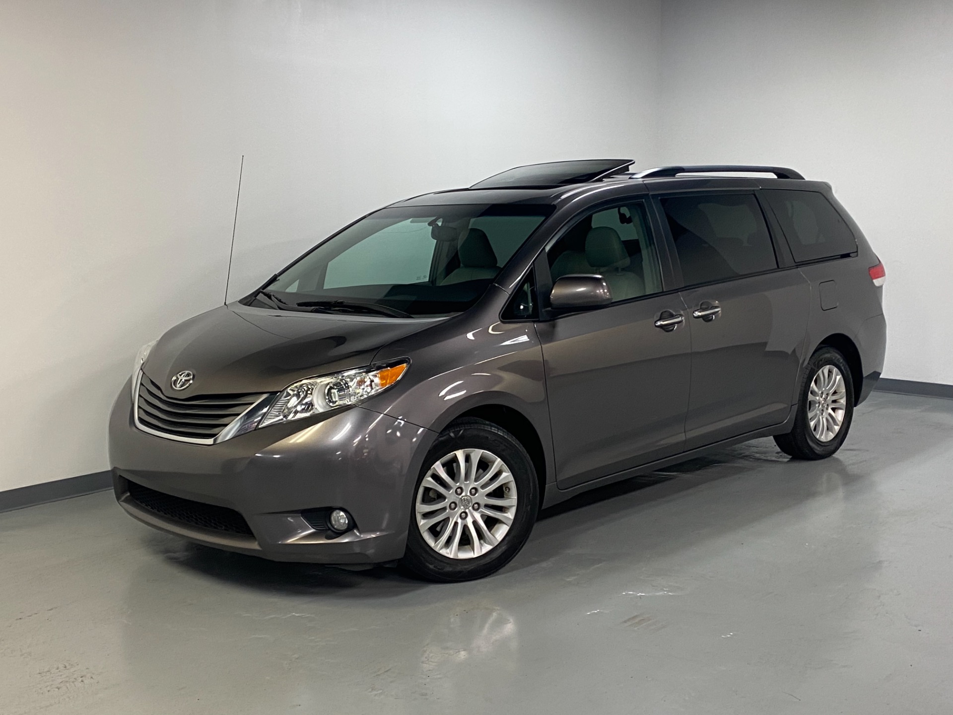 2014 toyota sienna cheap xle for sale